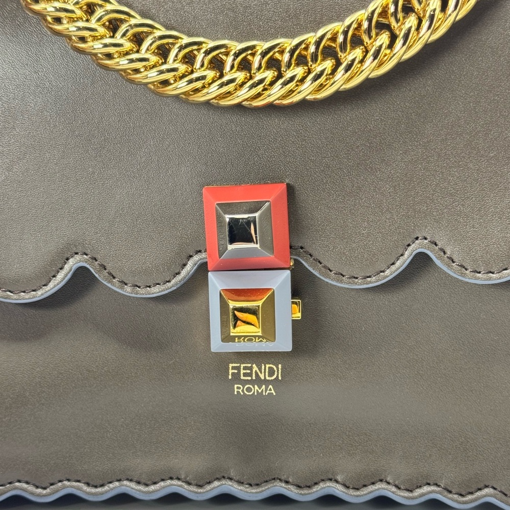 Fendi Kan | Scalloped Leather Bag Brown Gold Chain Stud Clasp Never Worn - Picture 3 of 10